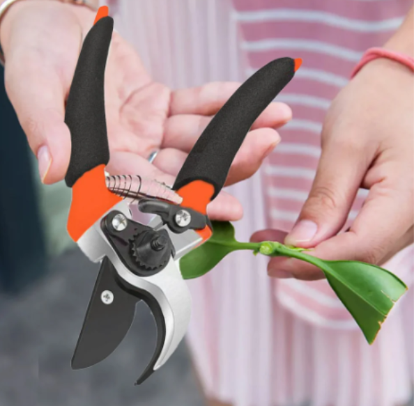 Garden Pruners – Sharp, Ergonomic Grip | Grow Garden Tools