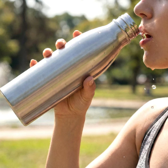 1000 ML Stainless-Steel Water Bottle – Leakproof with Carry Strap - Image 2