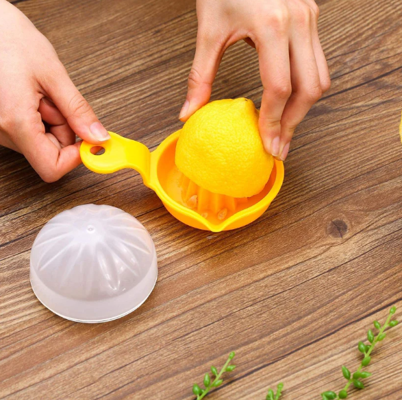 Hand-Operated Citrus Juicer – Compact, Easy to Use & Mess-Free