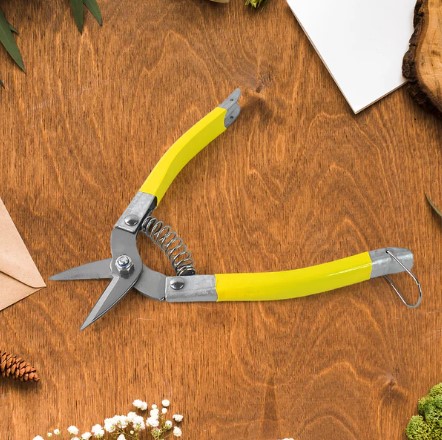 Precision Micro Garden Snip – Sharp Small Pruning Scissor - Image 3