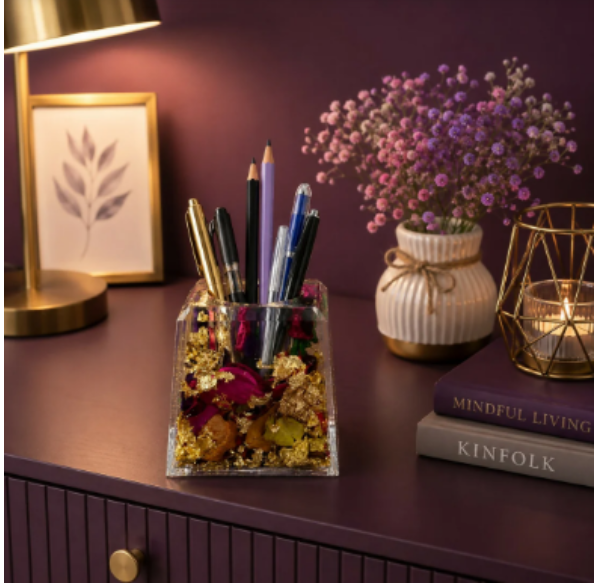 Resin Flower Pen Stand – Elegant Desk Organizer for Office & Home
