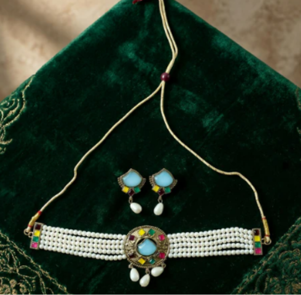 Blue Stone Pearl Choker