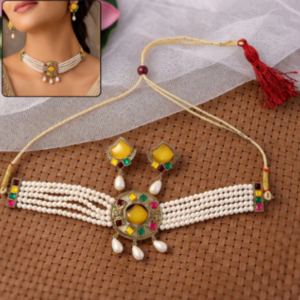 Stone Pearl Choker