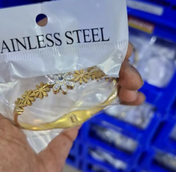 Bracelet