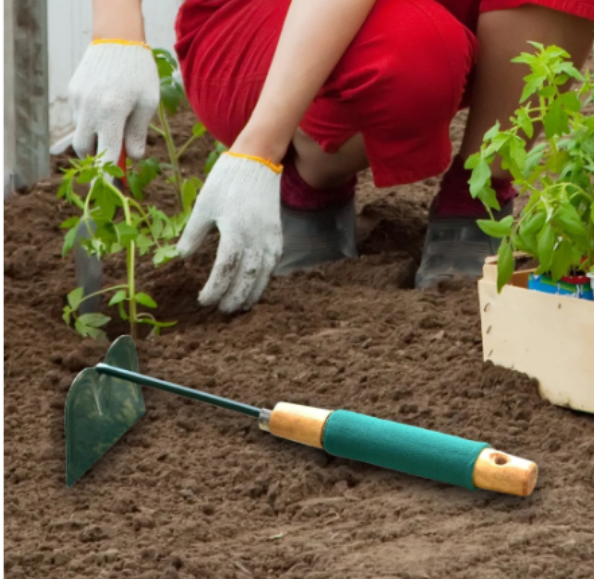 Gardening Hoe – Durable Carbon Steel Hand Tool for Weeding | ToolMate Pro - Image 3