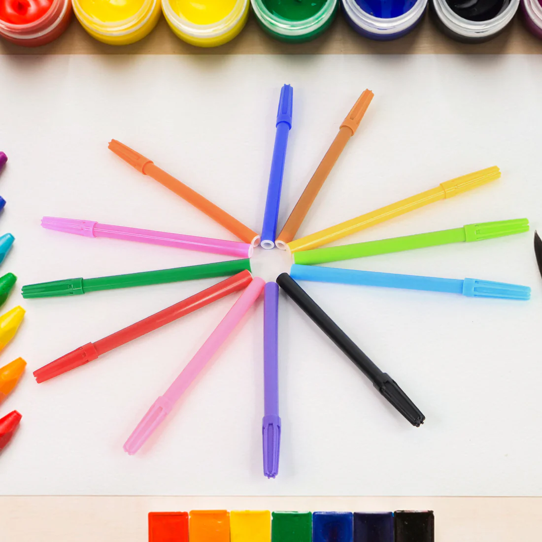 Sketch Pens 12 Colors – Vibrant Shades & Smooth Ink