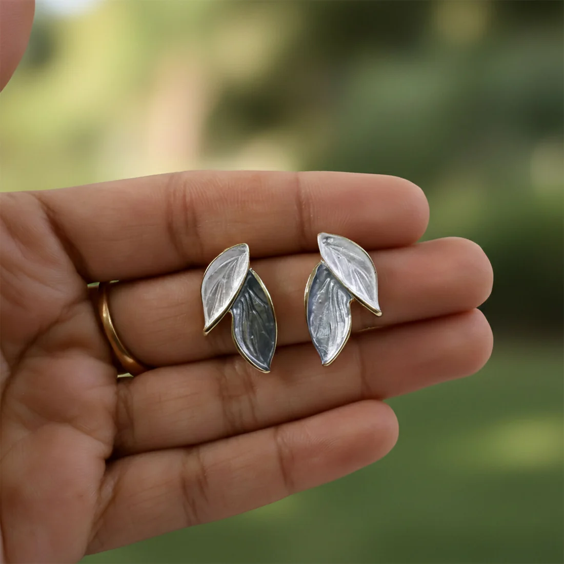 Leaf Stud