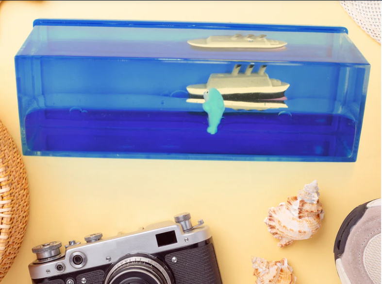 Floating Water Cruiser Ship Ornament – Calming Desk Decor
