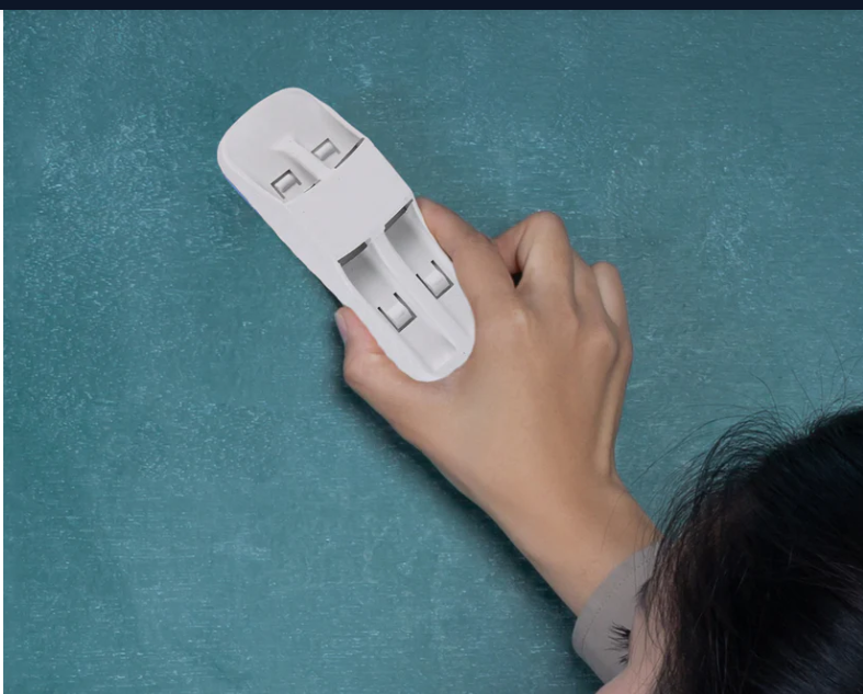 Magnetic Duster – Dual Marker Holder & Lightweight