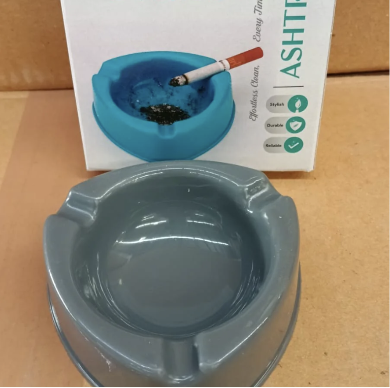 Plastic Ashtray – Durable Grey with Triple Cigarette Slots