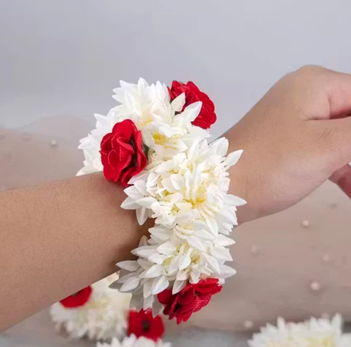 Artificial Flower Gajra – Traditional Red Rose & Jasmine Hair Accessory