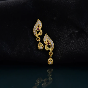 Gold Earrings – Luxury Curved Design with Sparkling Stone Inlay