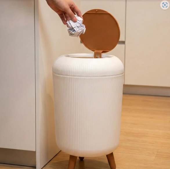 Mini Dustbin with Lid – Stylish Space-Saving Waste Bin