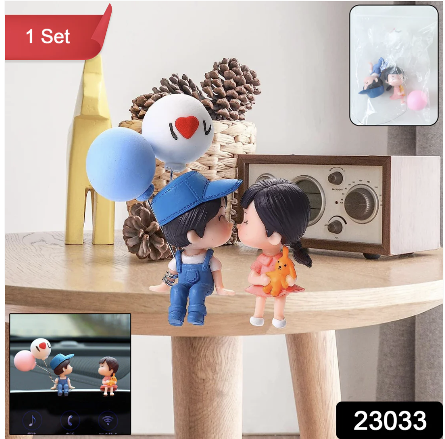 Cute Couple Car Dashboard Figurine – Romantic Mini Showpiece for Car & Home