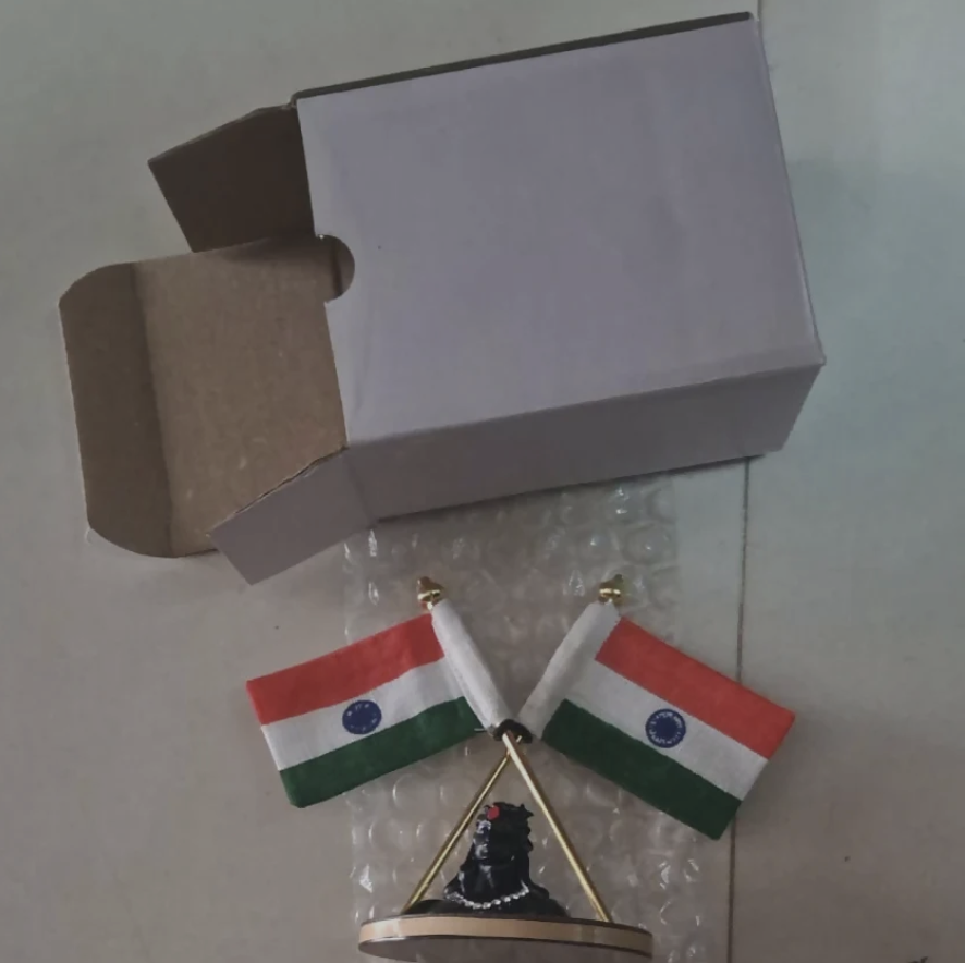 Car Dashboard Indian Flag & Shiva Idol Decor – Spiritual & Patriotic