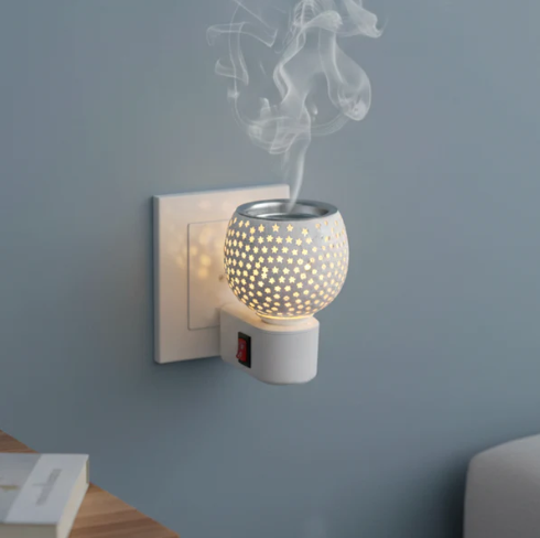 Star Cut Glass Aroma Diffuser – Elegant Plug-In Night Lamp