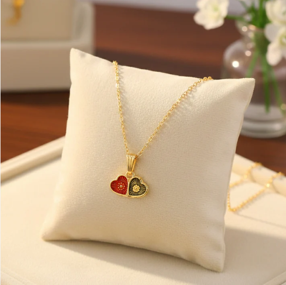 Dual Heart Pendant Necklace – Elegant Design for Women