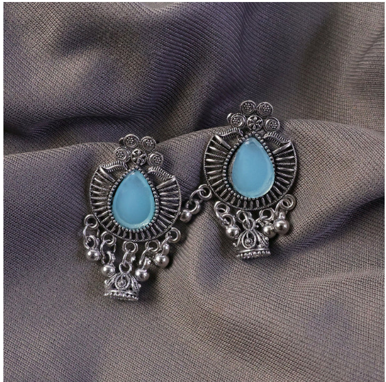 Oxidized Silver Teardrop Earrings – Elegant Tribal Design - Image 4