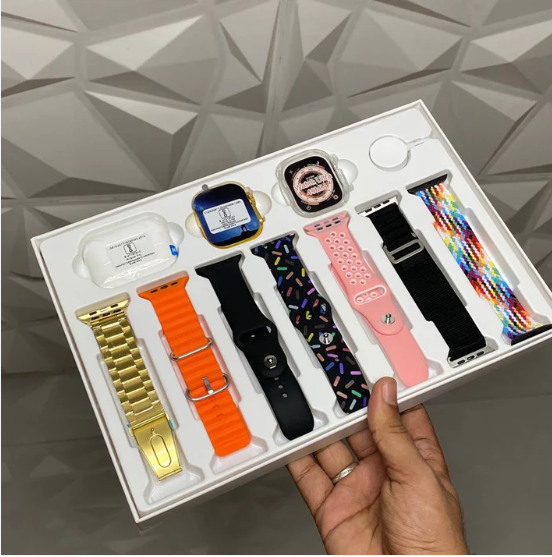 Smartwatch Combo Set – Bluetooth Calling & 7 Straps | TrackAura