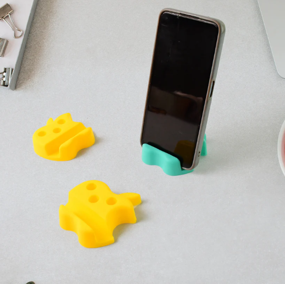 Mobile Stand with Pen Holder – Apple-Shaped Desk Organizer 3 Pc