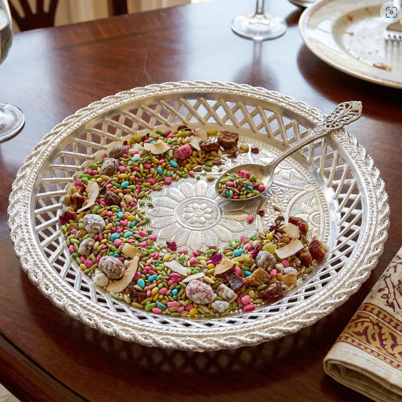 Decorative Silver Serving Tray – Elegant Round Floral Design