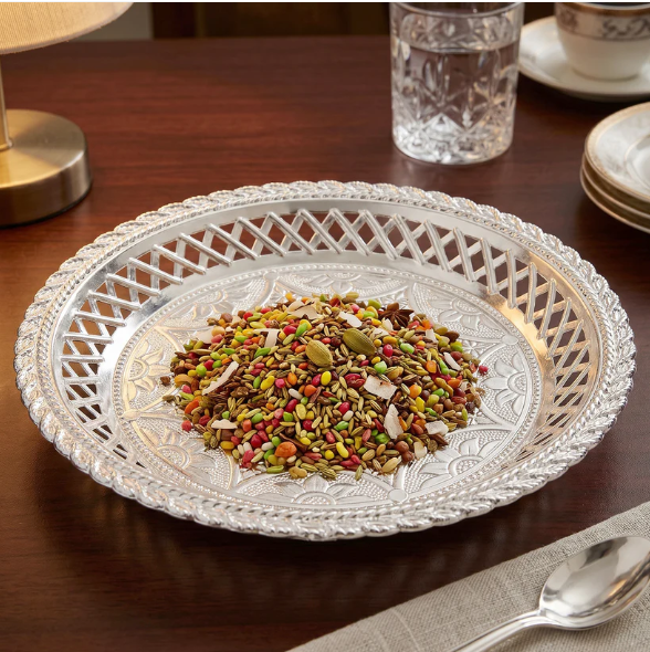 Decorative Silver Serving Tray – Elegant Round Floral Design