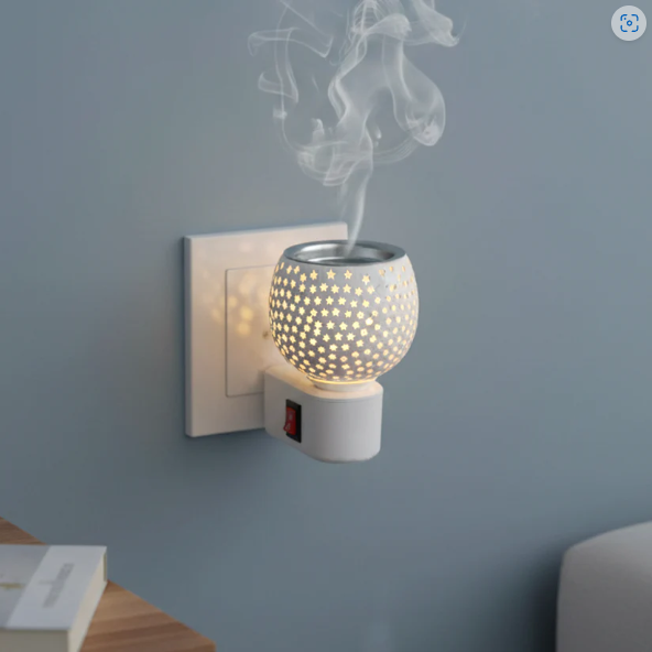 Star Cut Glass Aroma Diffuser – Elegant Plug-In Night Lamp