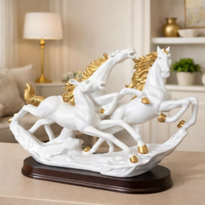 Running Horse Statue – Elegant Resin Home Decor Piece