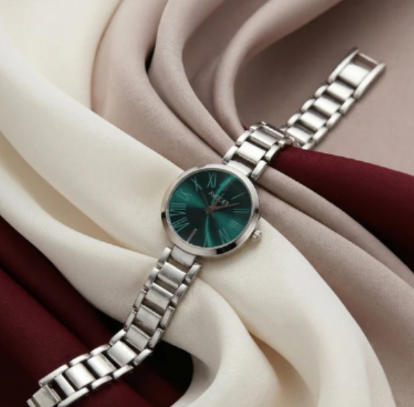 Dial Watch