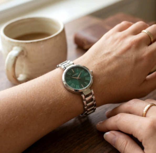Dial Watch