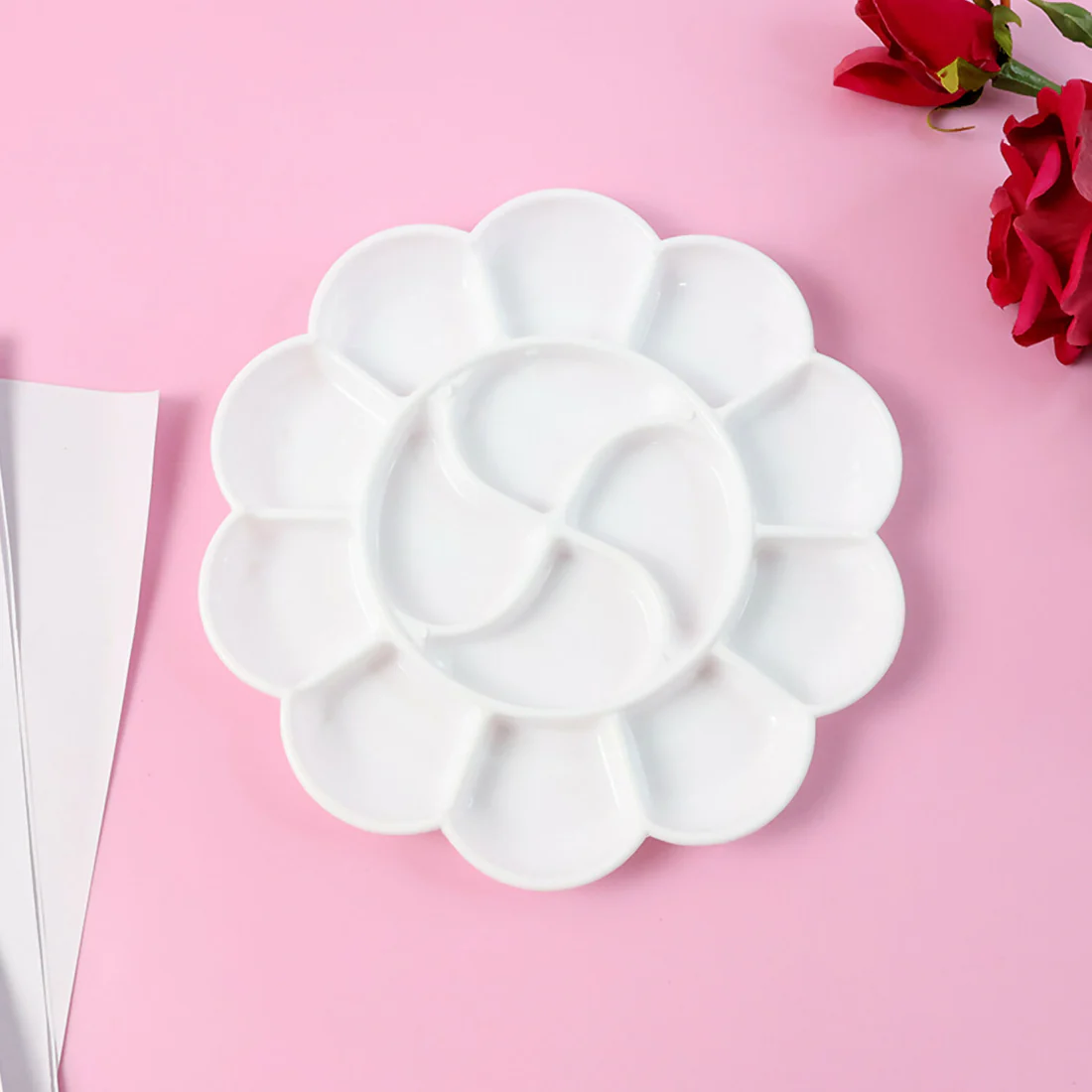 Color Mixing Palette – Spacious Flower-Shaped Paint Palette for Artists