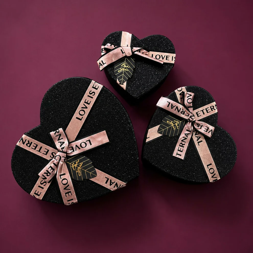 Heart-Shaped Gift Box Set of 3 – Elegant & Reusable Packaging